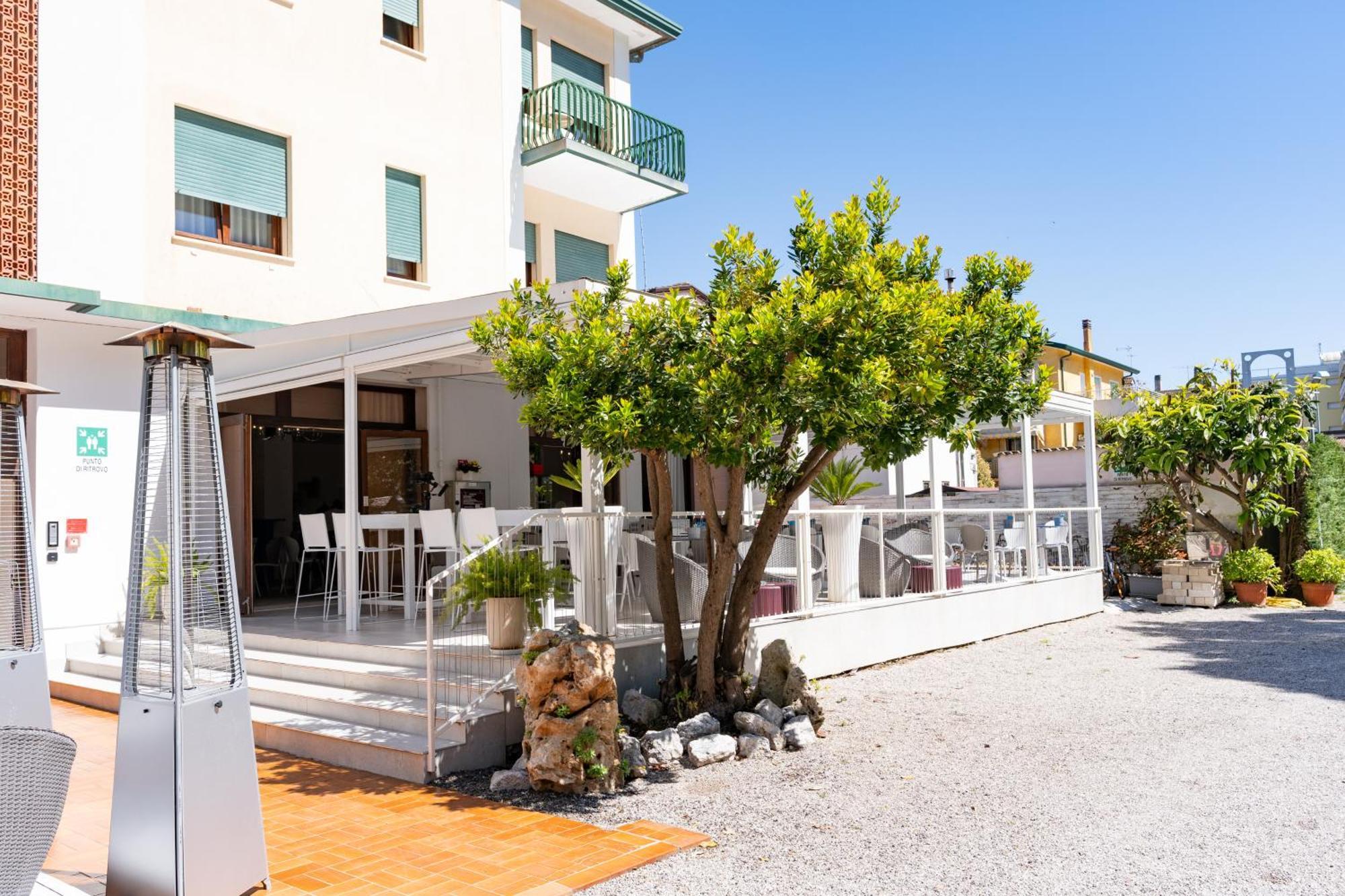 Hotel Regina Caorle Zewnętrze zdjęcie